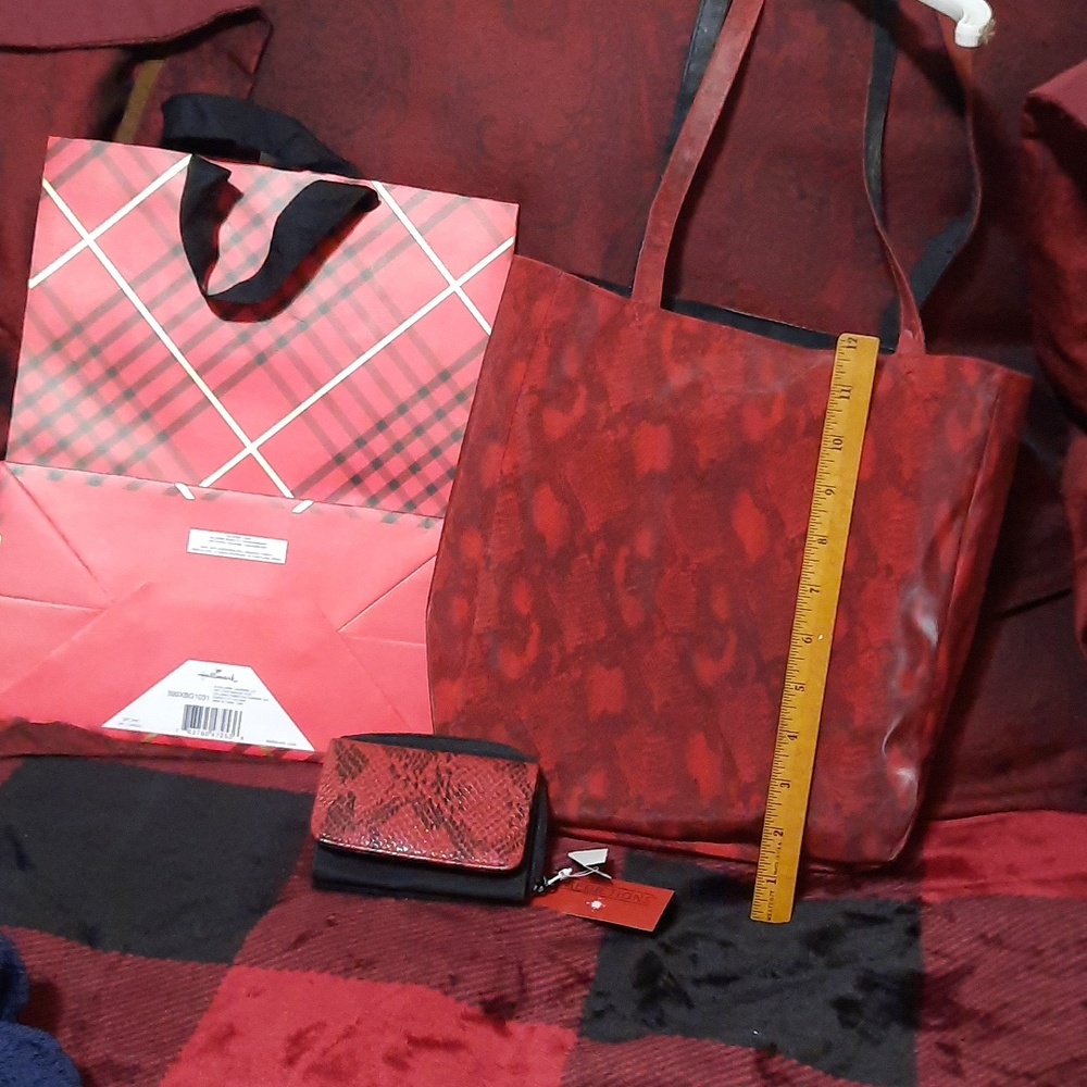 EUC Red Faux Leather Snake Print Tote Bag Wallet Gift Bag 3PIECE Set